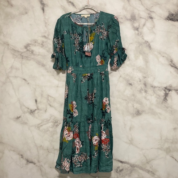 Lovestitch Flutter Sleeve Garden Floral Midi Dress - Picture 2 of 15